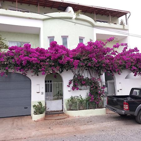 Vivenda Viviani Bed & Breakfast Praia Exterior photo